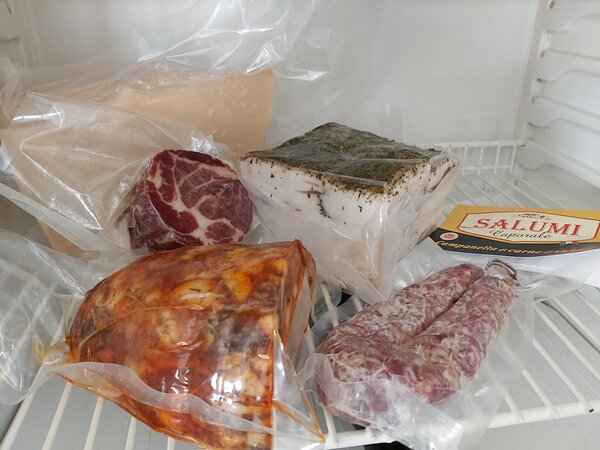 Conservare i salumi in frigo